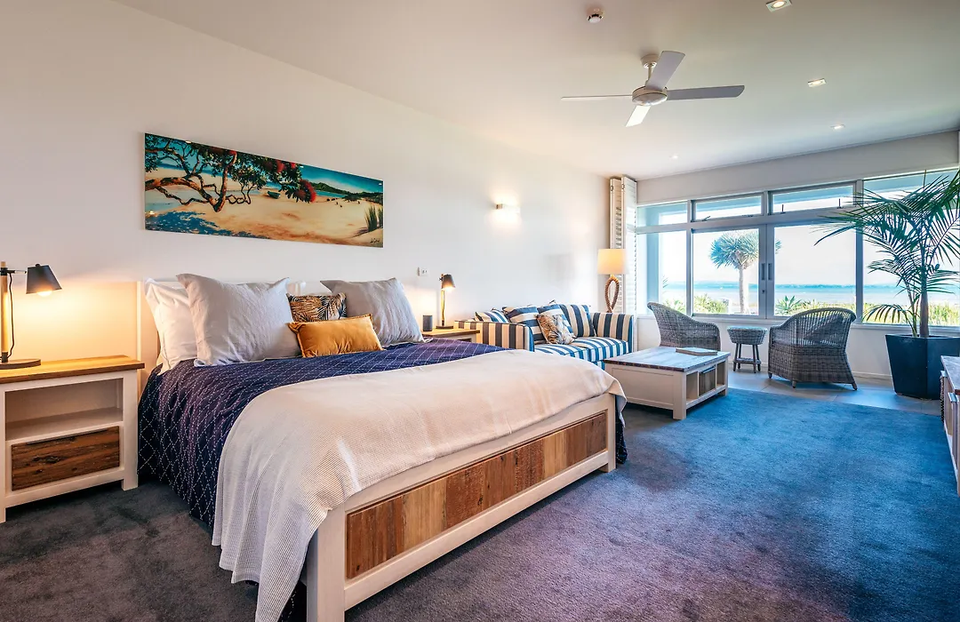 Waiheke Waterfront Lodge-1